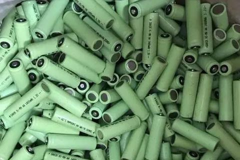 ㊣黑水洛多乡专业回收动力电池㊣回收磷酸电池电话㊣高价锂电池回收